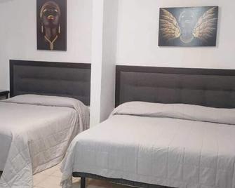 Hotel Palmas Teotihuacan - Teotihuacán de Arista - Bedroom