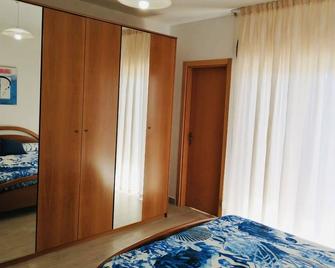 Vistamare Apartments Reggio Calabria - Reggio Calabria - Camera da letto