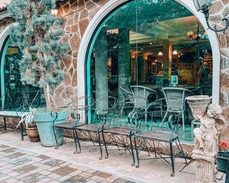The Castello Resort - Pattaya - Patio