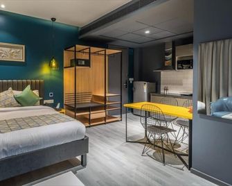 Hotel B Plus L - Hyderabad - Bedroom