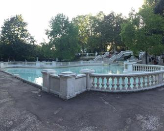 Idéal Art DÉco Compris Un Parking Privé Sécurisé Darcy Liberté Centre Gare-Ville - Dijon - Pool