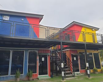 Twin Room / Double Room - Klang - Будівля