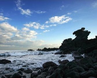 Twins Hotel - Jeju City