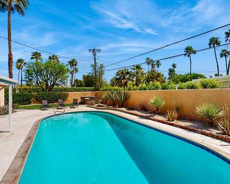 Early California Style Permit# 290 - Palm Springs - Zwembad