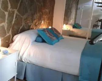 Pensión Isla - Couples Only - Requena - Schlafzimmer