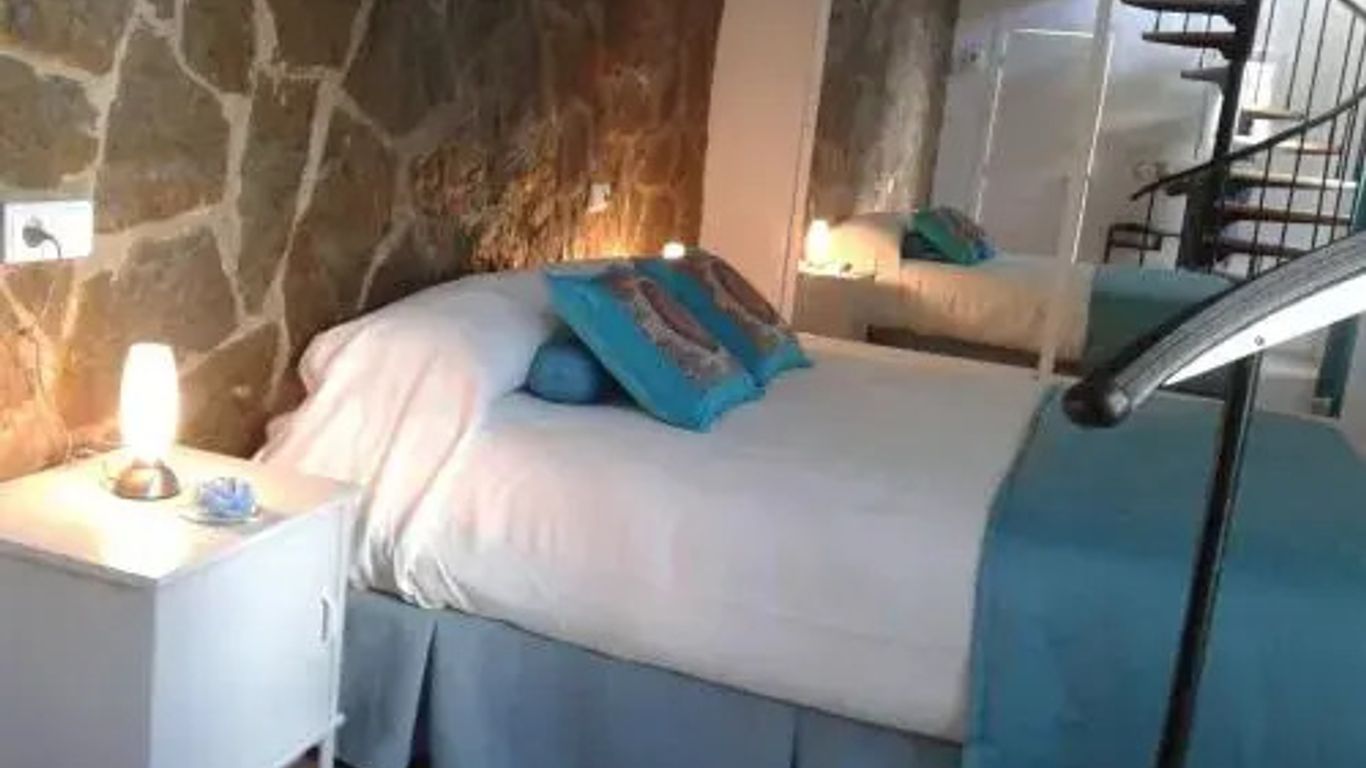 Pensión Isla - Couples Only