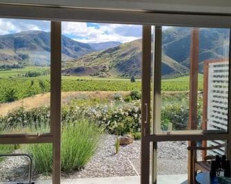Lodges on Pearson - Unit 2 - Cromwell - Balcony