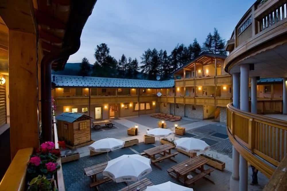Boscone Suite Hotel - Madesimo - Binnenhof