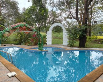 Riyasatkar Heritage - Kamshet - Pool