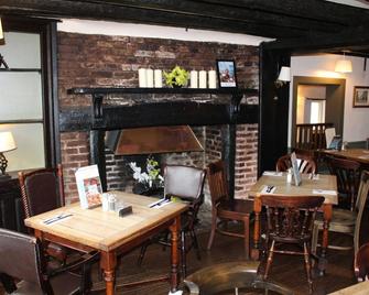 Whyte Harte Hotel - Redhill - Restaurant
