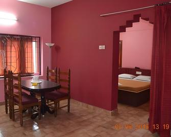 Hotel Rv Tower - Guruvayoor - Comedor