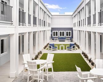 Stayapt Suites Auburn - Оберн - Патіо