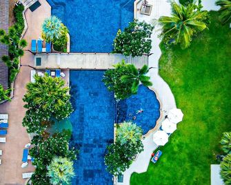 Jomtien Palm Beach Hotel And Resort - Pattaya - Pileta