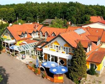 Hotel Kuhfelder Hof - Kuhfelde - Building