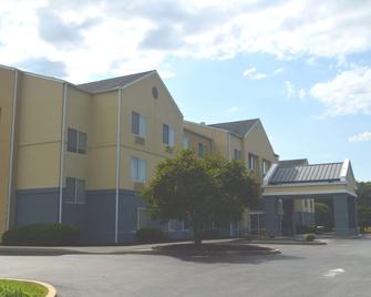 Baymont by Wyndham Chambersburg - Chambersburg - Rakennus