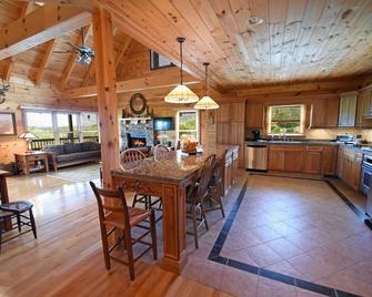Brew With a View Lodge - Ocoee River Area - Ducktown - Comedor