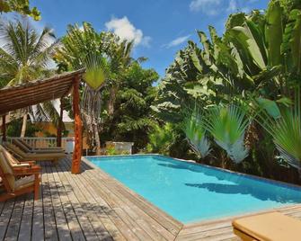 Hidden Gem Cabana - Caye Caulker - Pool
