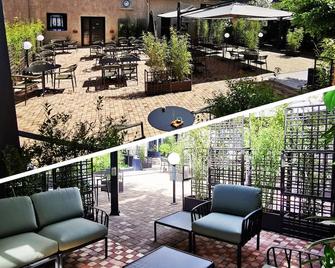 Grand Hôtel Brive - בריב לה גייארד - מרפסת