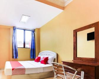 OYO 89406 Lucky Budget Hotel - Kampung Baharu Nilai