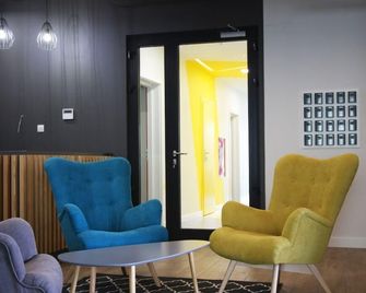 Lemon Plaza Hotel - פוזנאן - סלון