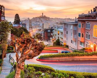 Holiday Inn San Francisco-Golden Gateway - San Francisco - Outdoors view