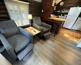 Secluded Cottage Getaway with Kitchenette near Lincolnville, Maine - Lincolnville