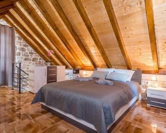 Amazing Home in Drnis With 1 Bedrooms, Wifi and Outdoor Swimming Pool - Drniš - Schlafzimmer