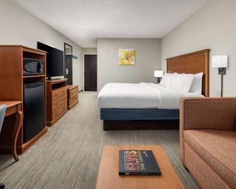 Hampton Inn Memphis-Walnut Grove/Baptist East - ממפיס - חדר שינה