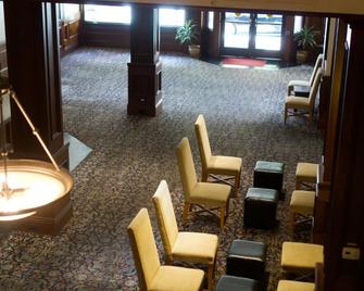 Washington Inn - Oakland