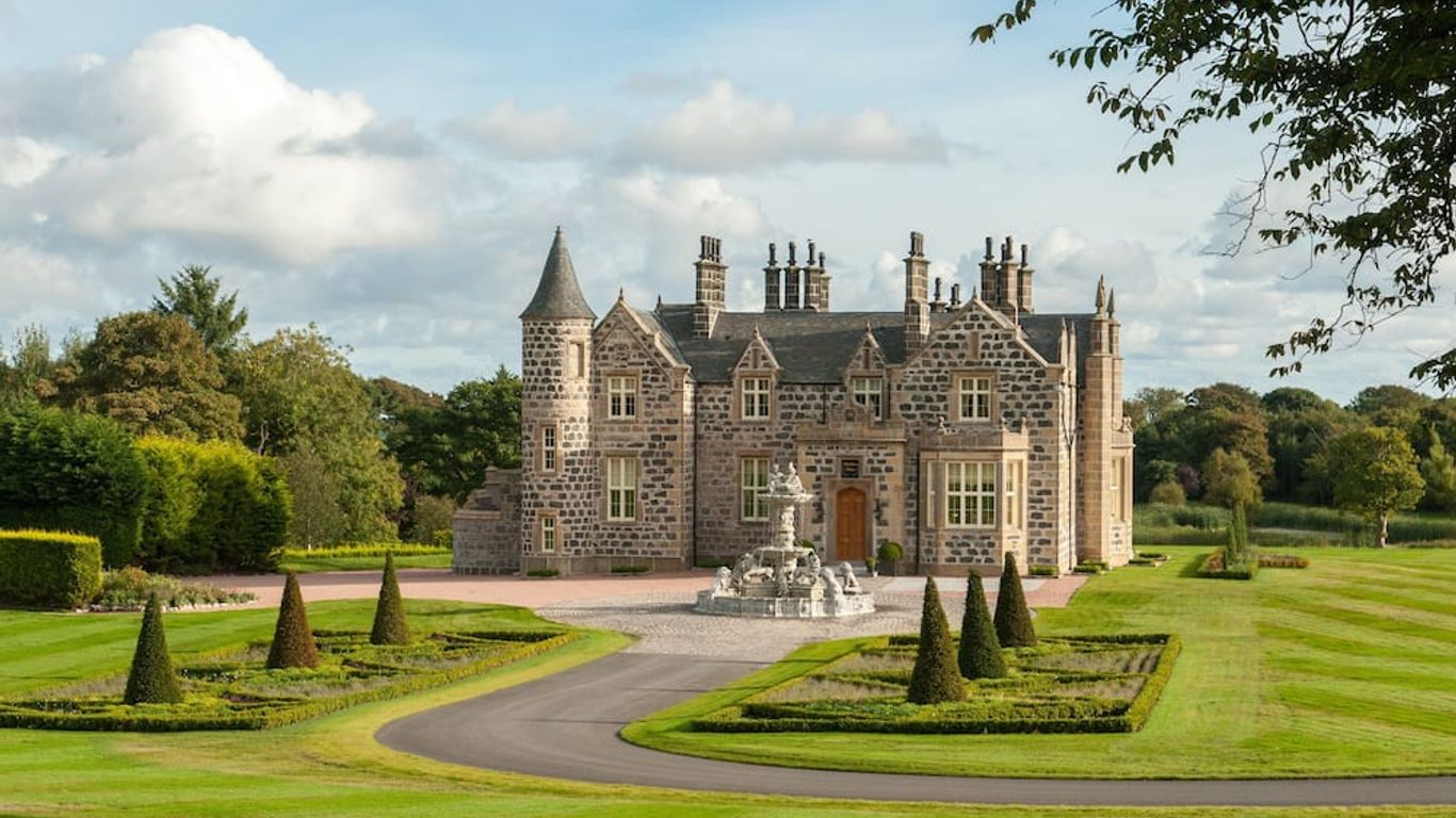 MacLeod House & Lodge, Trump Aberdeen