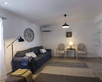 Monte Vale - Organic Farm - Castro Verde - Living room