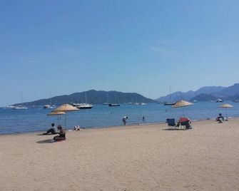 Keskin Apartments - Marmaris - Strand