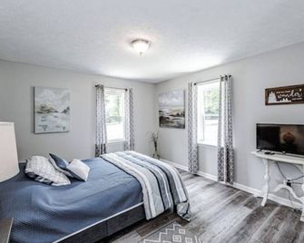 Tatum’s Retreat -Sauna- Hiking-Wineries- Unit B - Madison - Habitación