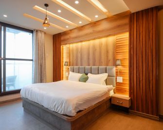 Cloverleaf Stays - Shimla - Bedroom