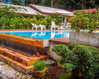 Phuket Muay Thai House - Chalong - Piscina