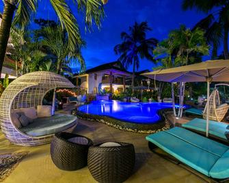 Hotel Le Duc de Praslin - מפרץ סן אנה - בריכה