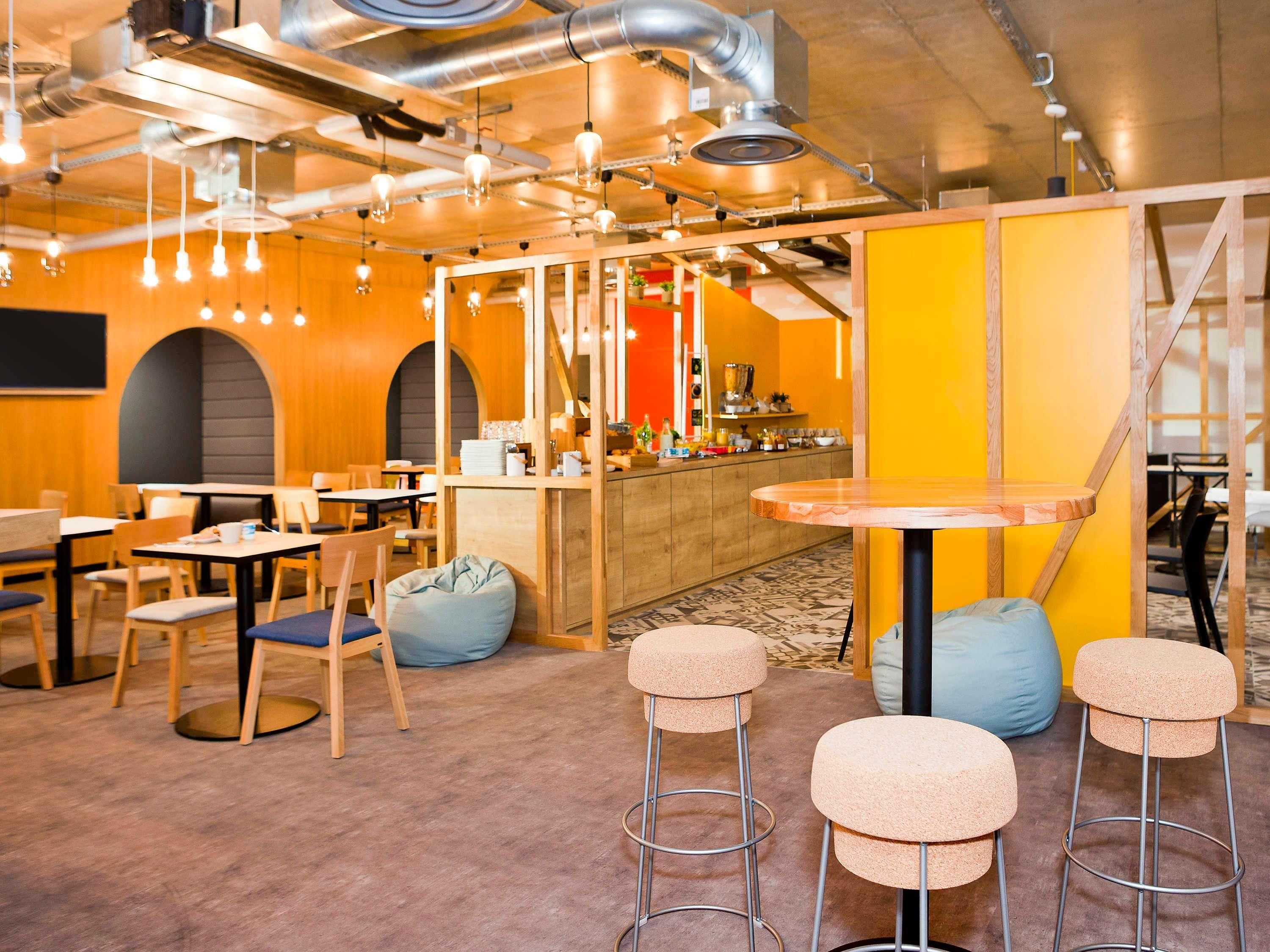 ibis Styles Châlons-en-Champagne Centre - Chalons en Champagne - Bar