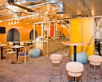 ibis Styles Châlons-en-Champagne Centre - Châlons-en-Champagne - Bar