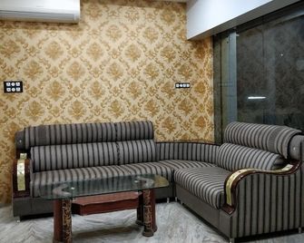 K N Gupta Residency Gannavaram - Vijayawada - Lounge