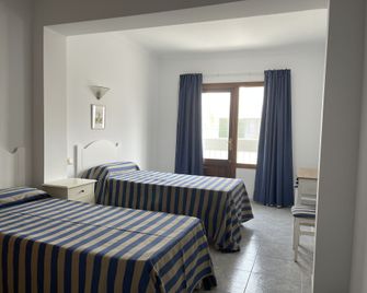 Hostal Can Gallu - Cala Rajada - Habitación