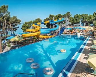 Sunny Makarska by Valamar - Macarsca - Piscina