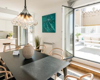 Plaza de España Skyline - Madrid - Dining room