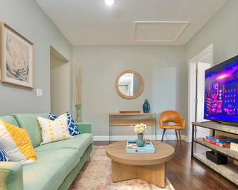 The Hillside | Full House | Parking | Near Ewr-Nyc - Newark - Sala de estar