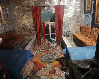 Neverland was the refuge of Trilly - Caprarola - Sala de estar
