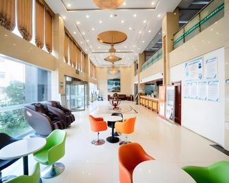 Greentree Inn Henan Zhengzhou Chengnan Road Bojue Business Hotel - Zhengzhou - Lobby