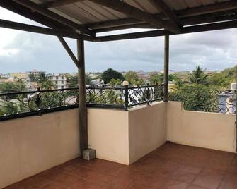 Paradisiacal Villa in Grand Baie with Private Pool. - Grand Baie - Balcony