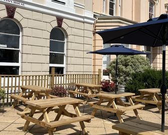 Lynton House Hotel - Teignmouth - Patio