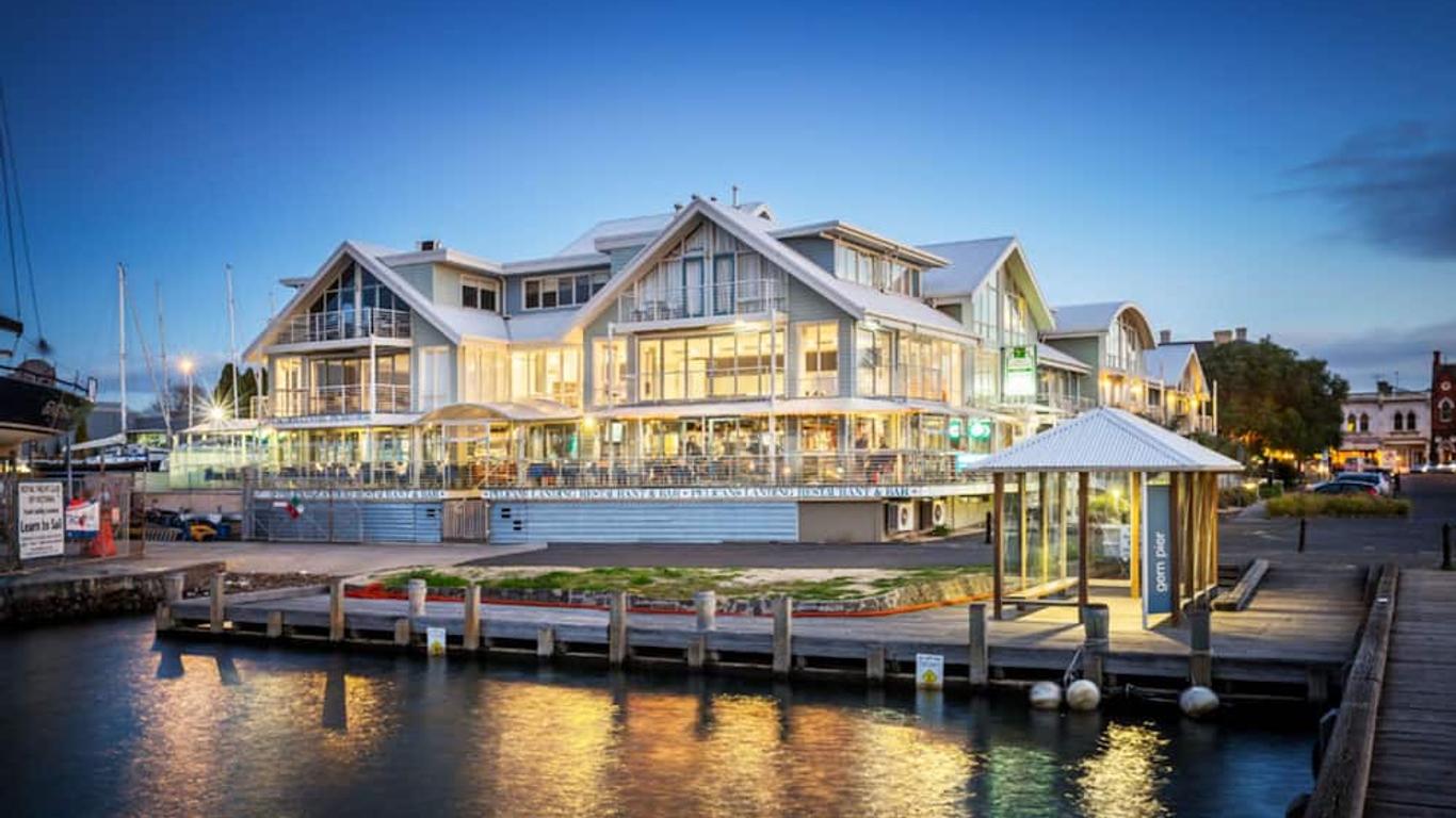 ألايند كوربرت ريزيدنسيز ويليامزتاون