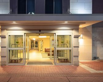 Candlewood Suites Manhattan By IHG - Manhattan - Byggnad