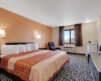 America's Quality Inn & Suites - Finlayson - Finlayson - Bedroom